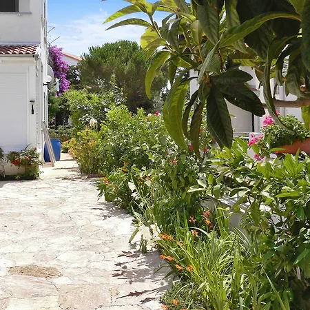 Apartment Dalmatian Coast W/ Garden & Sea View, Near - Moments F Zadar